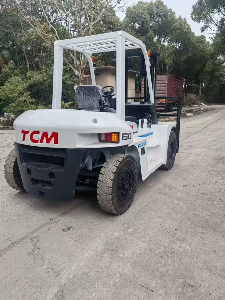 TCM 6-TON - Diesel forklift: picture 2 TCM 6-TON - Diesel forklift: picture 2