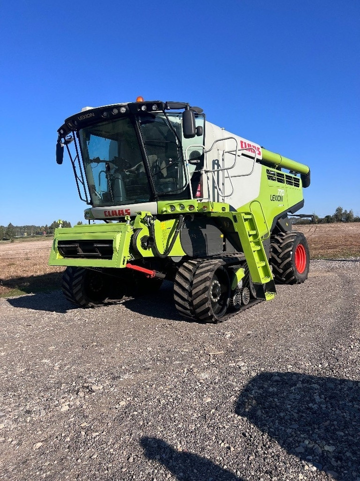 Claas Lexion 770 TT - Combine harvester: picture 1 Claas Lexion 770 TT - Combine harvester: picture 1