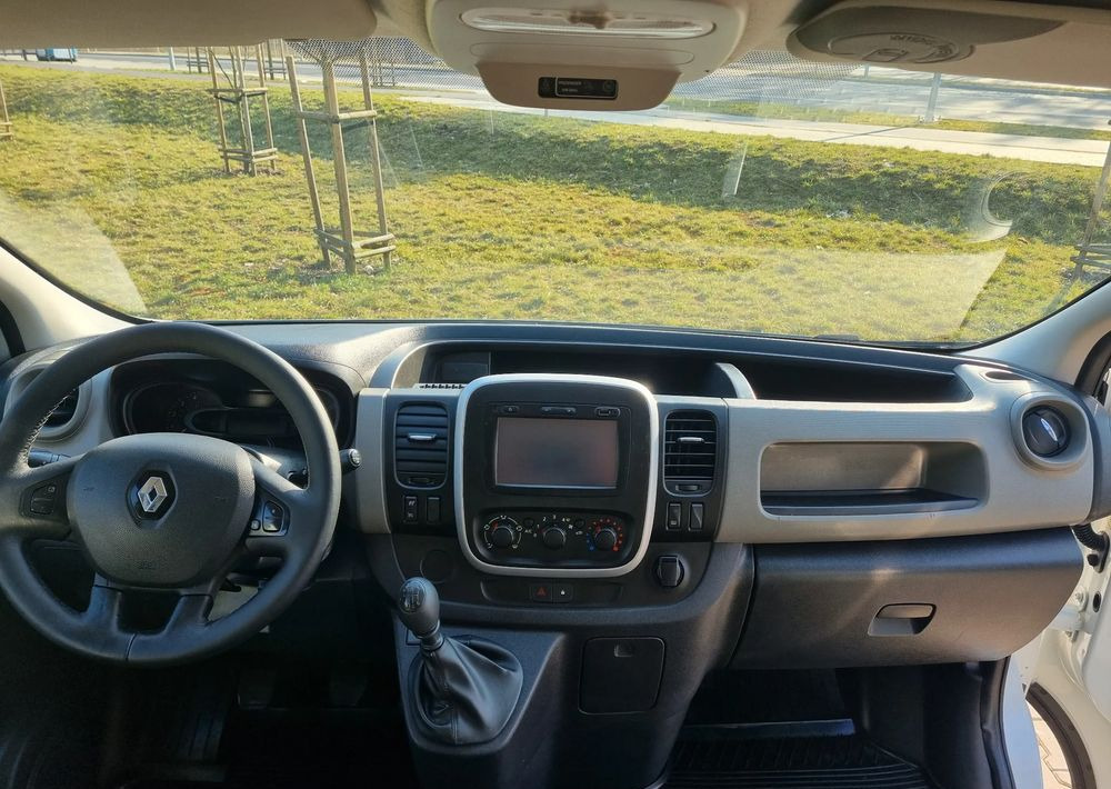 Small van Renault Trafic: picture 16