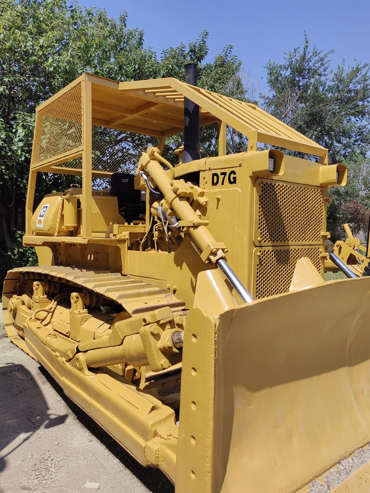 CATTERPILLAR CATD7G Bulldozer in stock for sale at good price - Bulldozer: picture 1 CATTERPILLAR CATD7G Bulldozer in stock for sale at good price - Bulldozer: picture 1