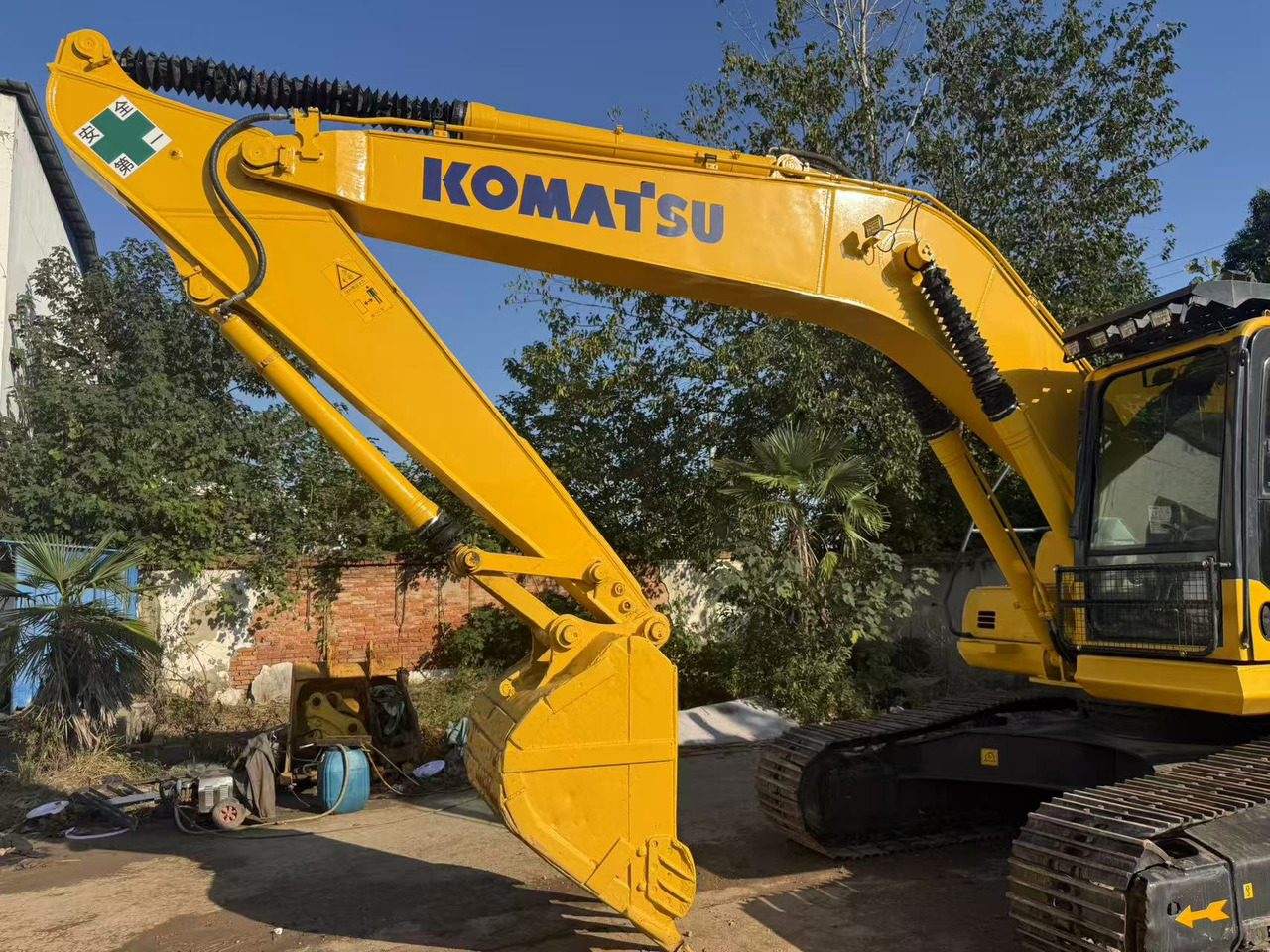 KOMATSU Used Good Quality Japan Original PC210-8 in Good Condition PC210-8 Komatsu - Crawler excavator: picture 2 KOMATSU Used Good Quality Japan Original PC210-8 in Good Condition PC210-8 Komatsu - Crawler excavator: picture 2