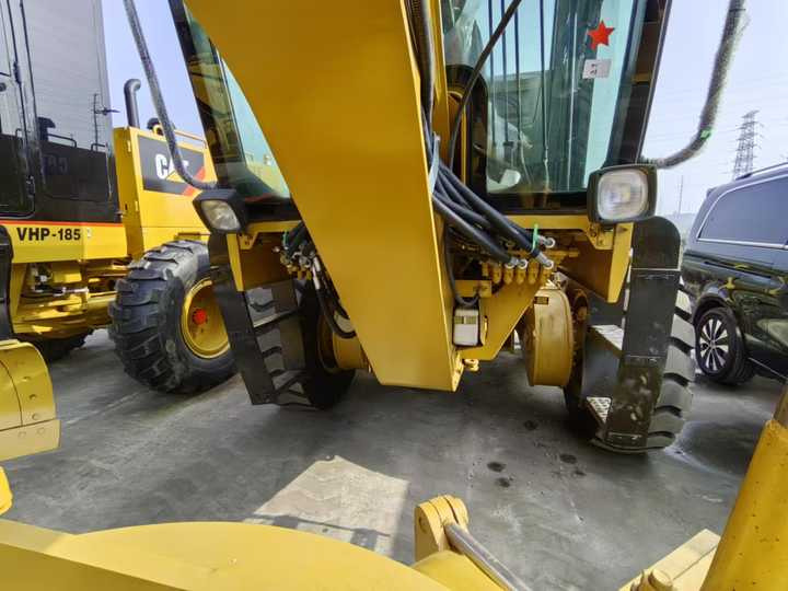 Perfect Used Cheap Caterpillar Cat 140H Grader for Sale Original 140k 140h 140g 12k Motor Grader with Cheap Price on Hot Sale - Grader: picture 4 Perfect Used Cheap Caterpillar Cat 140H Grader for Sale Original 140k 140h 140g 12k Motor Grader with Cheap Price on Hot Sale - Grader: picture 4