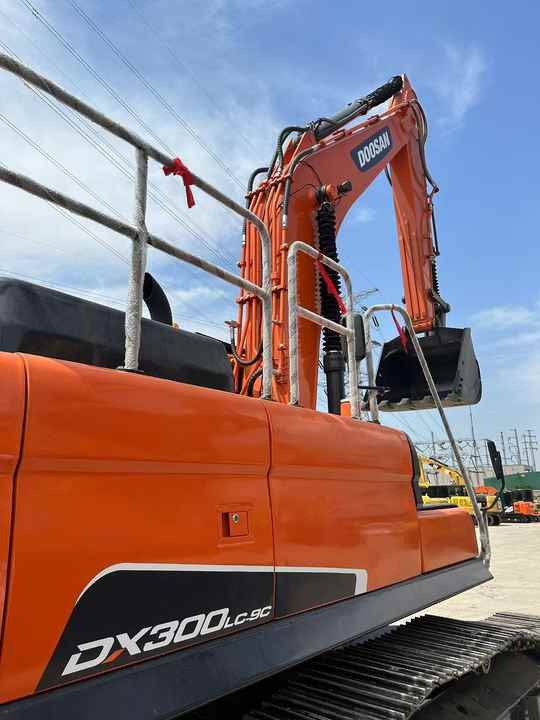 Crawler excavator Used Digger DOOSAN DX300 Construction Machinery Construction Digger Used DOOSAN DX300 Cheap Excavator: picture 6