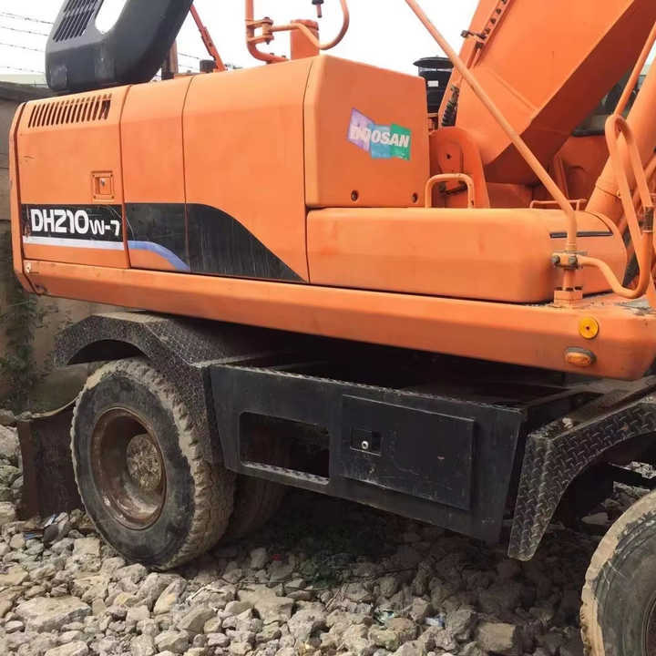 Used Digger Doosan Dh210w-7 Construction Machinery Construction Digger Used Doosan Dh210w-7 Cheap Excavator - Wheel excavator: picture 2 Used Digger Doosan Dh210w-7 Construction Machinery Construction Digger Used Doosan Dh210w-7 Cheap Excavator - Wheel excavator: picture 2