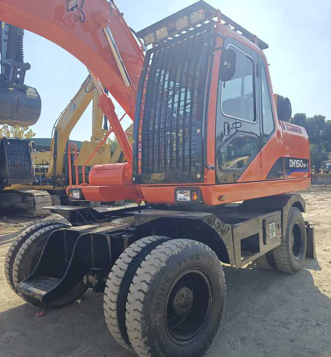 Wheel excavator Used Doosan DH150W-7 Model Wheel Excavator Second Hand Machine Popular Brand Korean Doosan Hydraulic Machinery [ Copy ]: picture 6