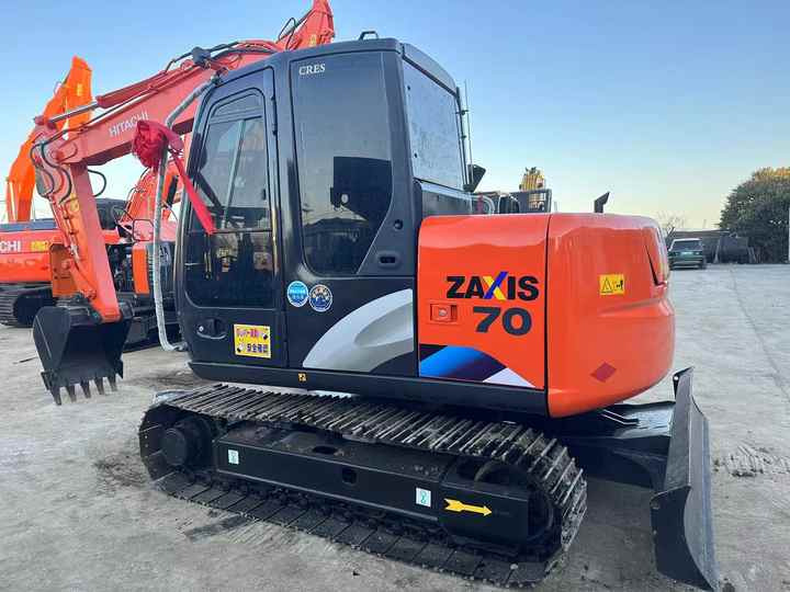 Used HITACHI ZX-70 - Crawler excavator: picture 2 Used HITACHI ZX-70 - Crawler excavator: picture 2