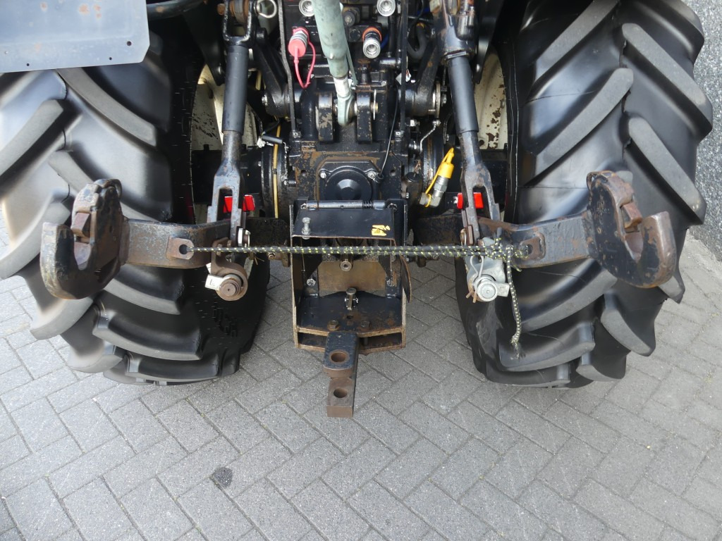 NEW HOLLAND T4040F - Compact tractor: picture 5 NEW HOLLAND T4040F - Compact tractor: picture 5