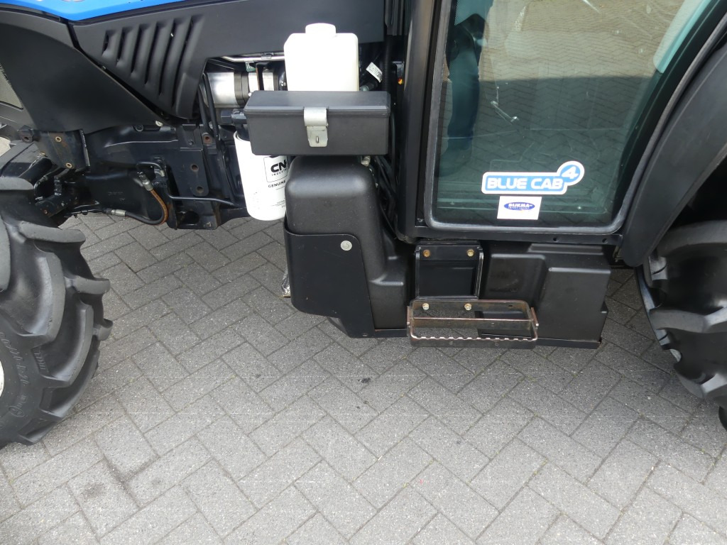 Leasing of New Holland T4.100F New Holland T4.100F: picture 14