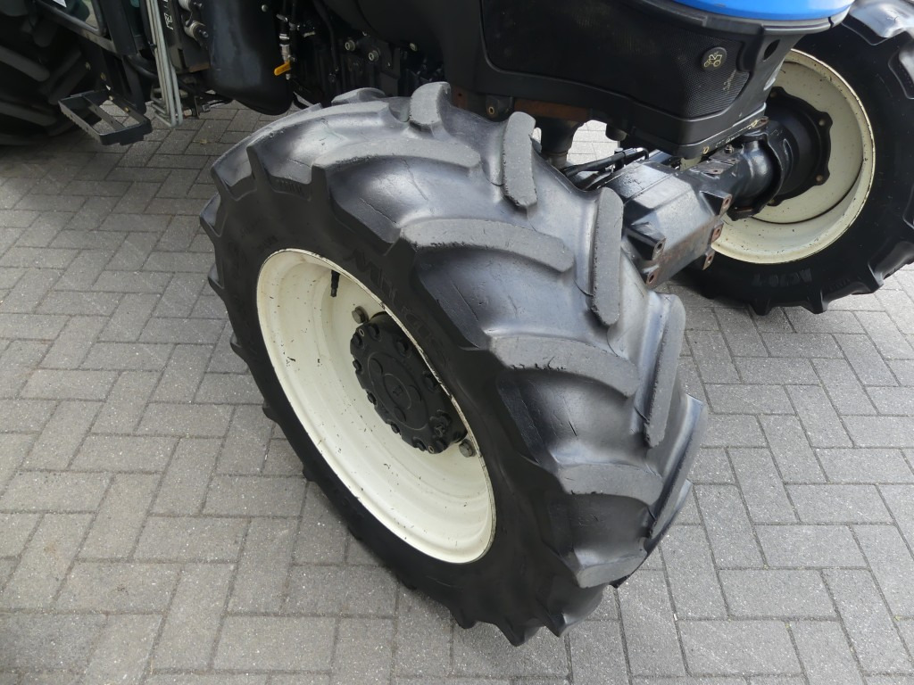 Leasing of New Holland T4.100F New Holland T4.100F: picture 24