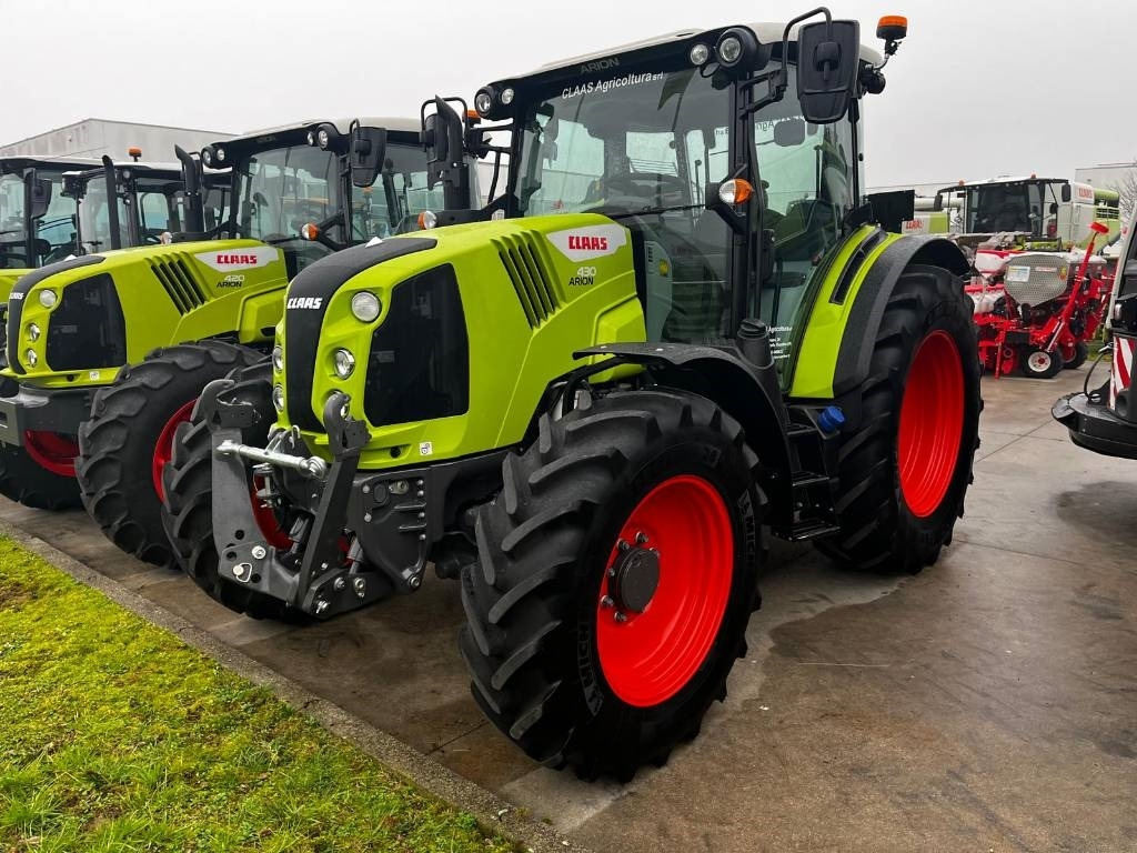 Claas Arion 430 - Farm tractor: picture 2 Claas Arion 430 - Farm tractor: picture 2