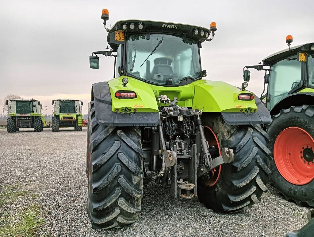 Farm tractor Claas Axion 940 Cmatic: picture 13