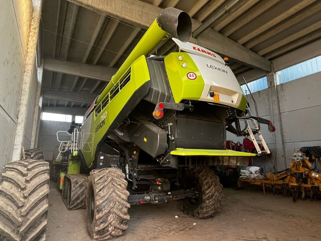 Claas LEXION 760 TT RISO - Combine harvester: picture 2 Claas LEXION 760 TT RISO - Combine harvester: picture 2
