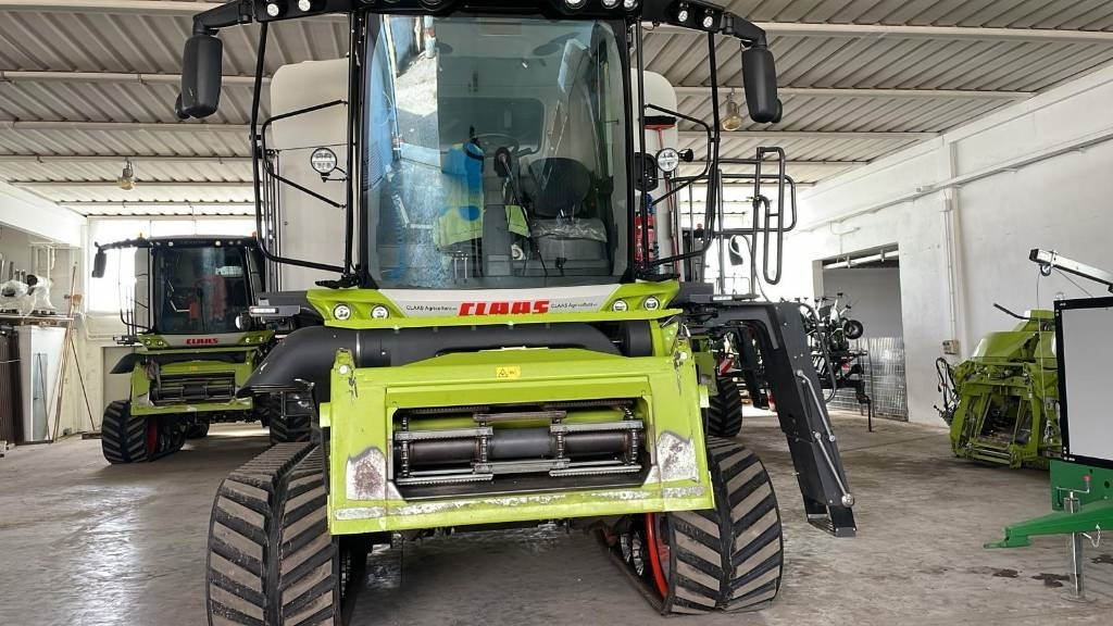 Claas LEXION 7700 TT - Combine harvester: picture 4 Claas LEXION 7700 TT - Combine harvester: picture 4