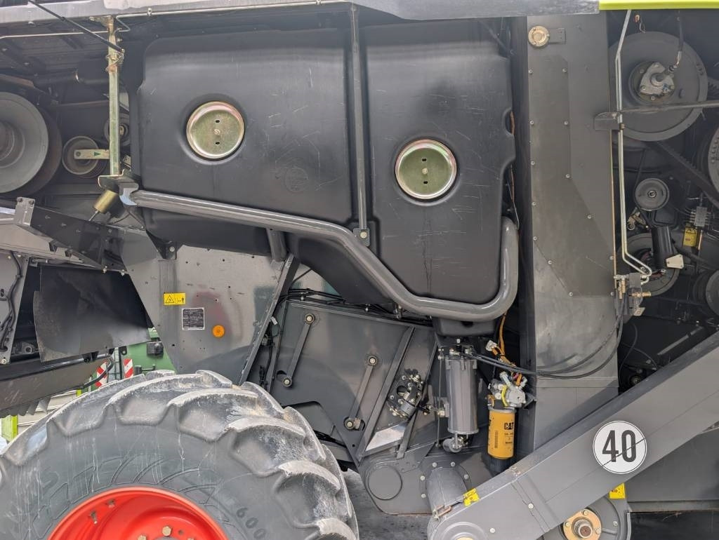 Combine harvester Claas Lexion 760 TT: picture 17