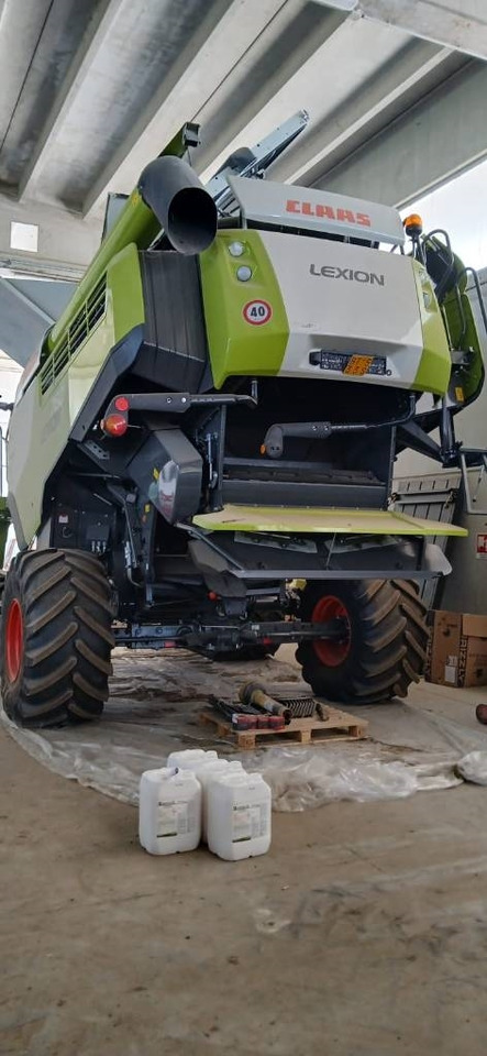 Claas Lexion 760 TT - Combine harvester: picture 4 Claas Lexion 760 TT - Combine harvester: picture 4