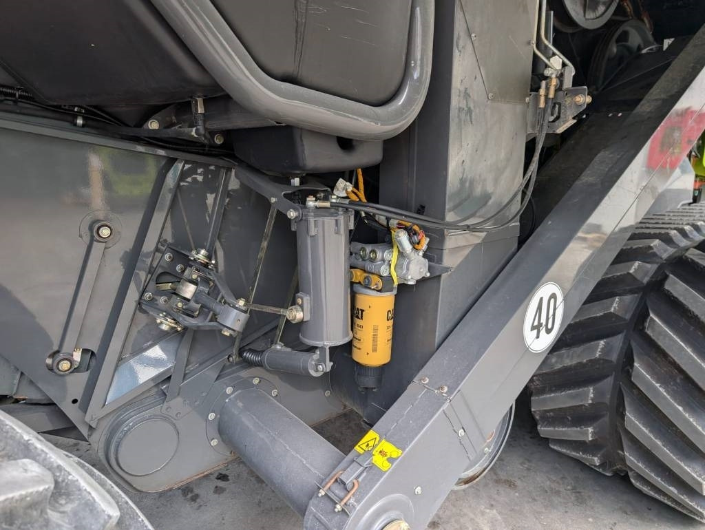 Combine harvester Claas Lexion 760 TT: picture 15