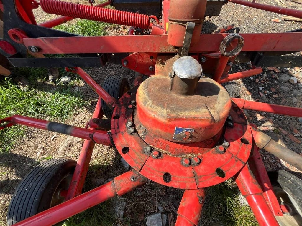 Kuhn GA3801 GM - Tedder/ Rake: picture 5 Kuhn GA3801 GM - Tedder/ Rake: picture 5