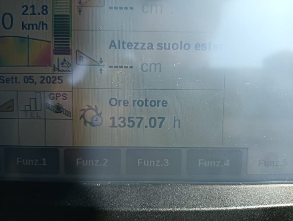 Leasing of New Holland FR 650 New Holland FR 650: picture 9 Leasing of New Holland FR 650 New Holland FR 650: picture 9