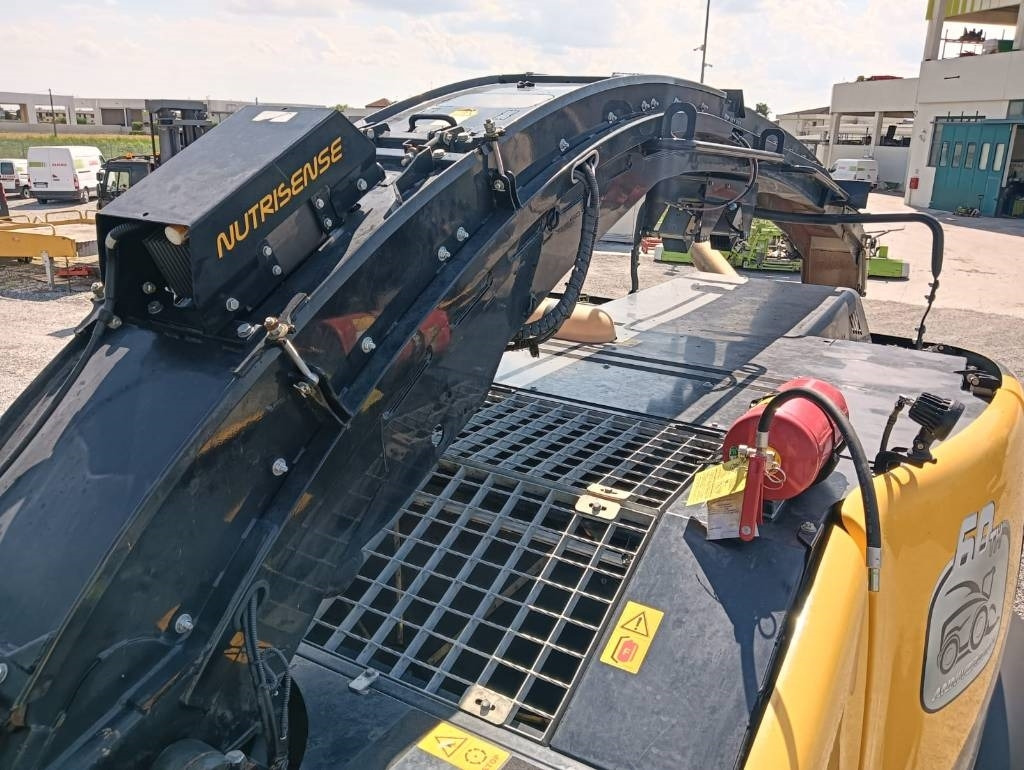 Leasing of New Holland FR 650 New Holland FR 650: picture 19 Leasing of New Holland FR 650 New Holland FR 650: picture 19