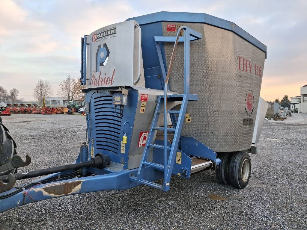 PAGLIARI Thv 116 - Forage mixer wagon: picture 2 PAGLIARI Thv 116 - Forage mixer wagon: picture 2