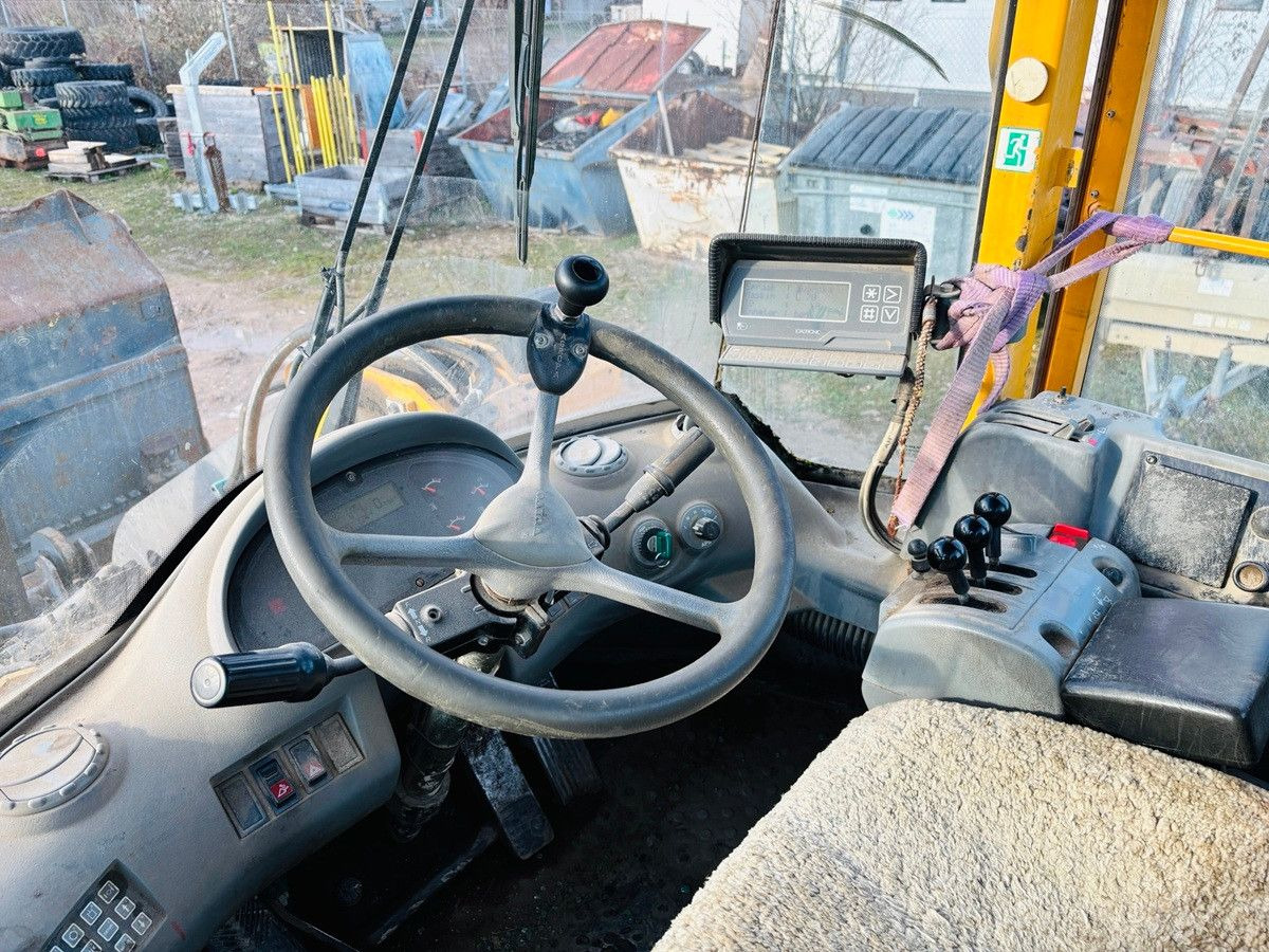 Volvo L60E - Wheel loader: picture 4 Volvo L60E - Wheel loader: picture 4