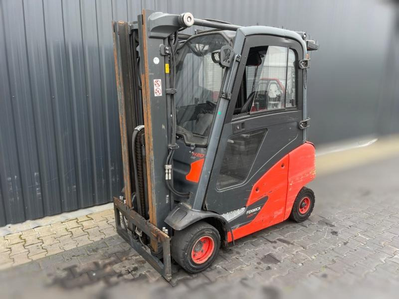 Fenwick H20T-01 - LPG forklift: picture 1 Fenwick H20T-01 - LPG forklift: picture 1