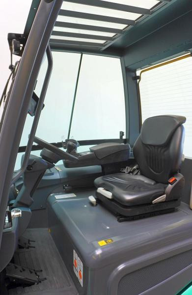 Mitsubishi FB40-2 - Electric forklift: picture 4 Mitsubishi FB40-2 - Electric forklift: picture 4