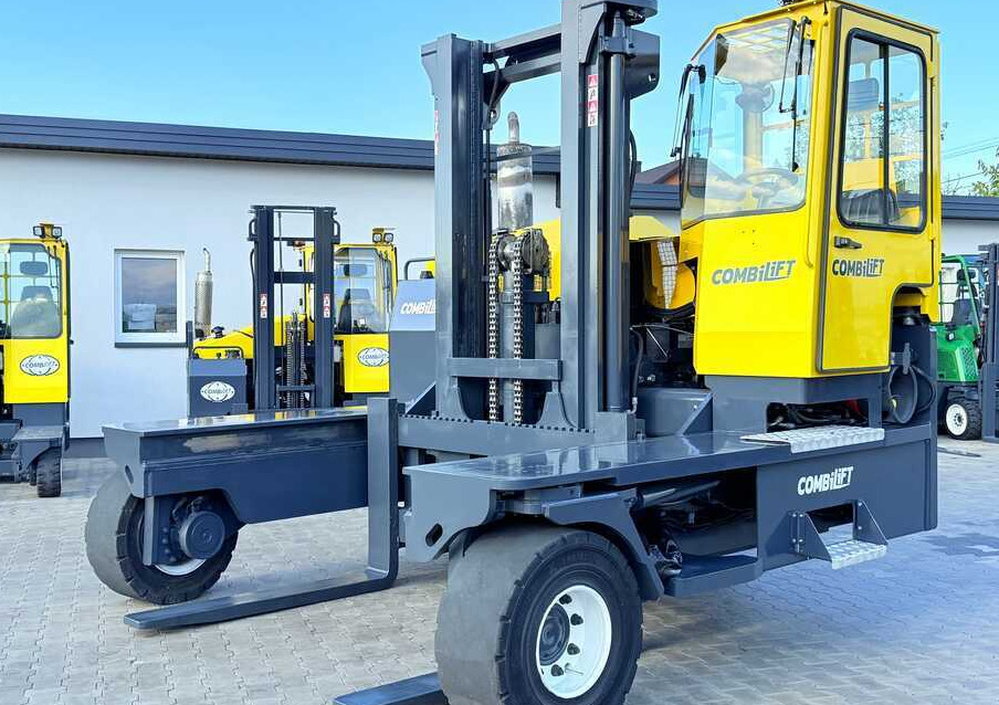 Combilift C14000 / DUPLEX - 3600 / GAS / FREE-LIFT - 4-way reach truck: picture 1 Combilift C14000 / DUPLEX - 3600 / GAS / FREE-LIFT - 4-way reach truck: picture 1