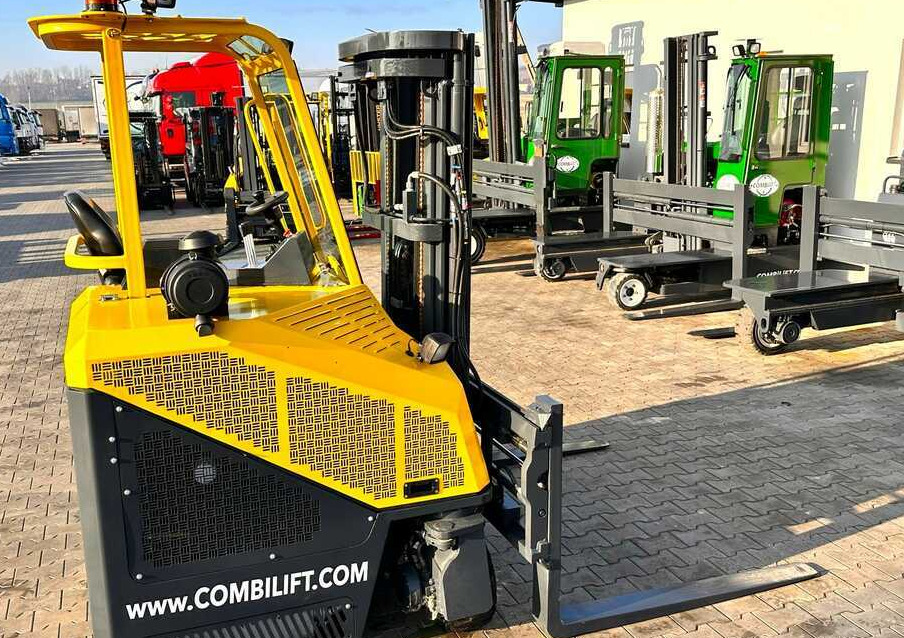4-way reach truck Combilift C2500CB - DIESEL - TRIPLEX - 2018 - LIKE NEW: picture 38