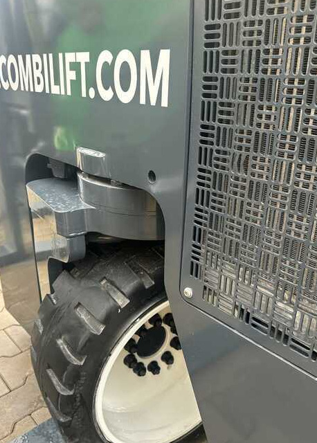 4-way reach truck Combilift C3000CB -DIESEL- Only 6117 hours: picture 17