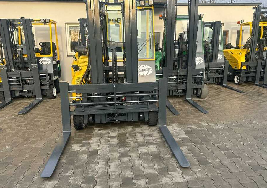 4-way reach truck Combilift C3000CB -DIESEL- Only 6117 hours: picture 8