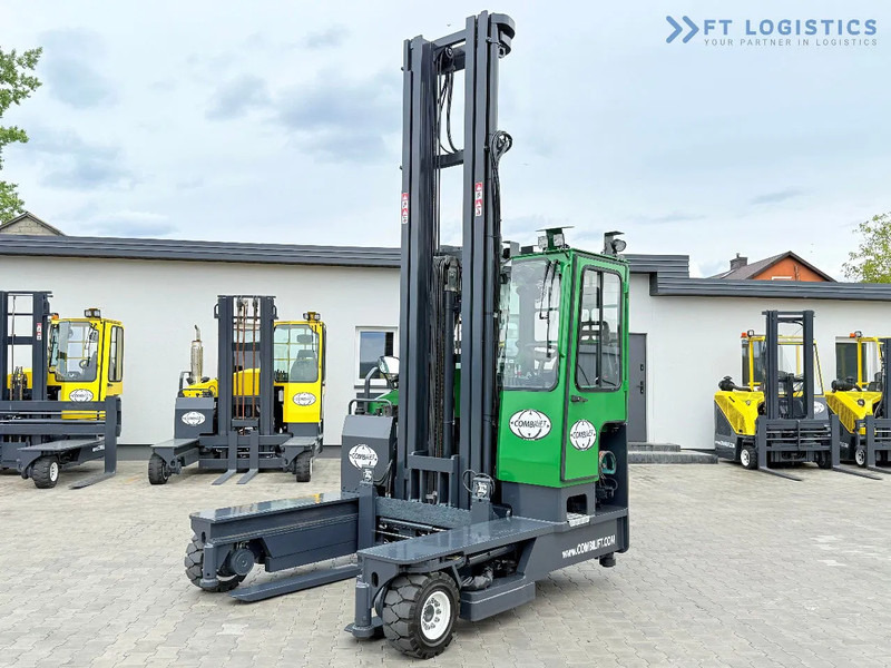 Combilift C4000 / TRIPLEX / 9300MM / FREE LIFT / POSITIONER / GAS / CABIN C4000 / TRIPLEX / 9300MM / FREE LIFT / POSITIONER / GAS / CABIN - 4-way reach truck: picture 1 Combilift C4000 / TRIPLEX / 9300MM / FREE LIFT / POSITIONER / GAS / CABIN C4000 / TRIPLEX / 9300MM / FREE LIFT / POSITIONER / GAS / CABIN - 4-way reach truck: picture 1