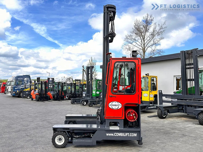 Combilift C4000 / TRIPLEX / 9300MM / FREE LIFT / POSITIONER / LPG / CABIN C4000 / TRIPLEX / 9300MM / FREE LIFT / POSITIONER / LPG / CABIN - 4-way reach truck: picture 4 Combilift C4000 / TRIPLEX / 9300MM / FREE LIFT / POSITIONER / LPG / CABIN C4000 / TRIPLEX / 9300MM / FREE LIFT / POSITIONER / LPG / CABIN - 4-way reach truck: picture 4