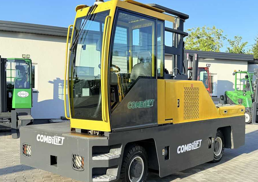 Combilift C5000FSL / DIESEL / DUPLEX - 4000MM / FREE-LIFT / CABIN / A wide range of four-way and side loaders, tailored to diverse needs and applications. - Side loader: picture 1 Combilift C5000FSL / DIESEL / DUPLEX - 4000MM / FREE-LIFT / CABIN / A wide range of four-way and side loaders, tailored to diverse needs and applications. - Side loader: picture 1