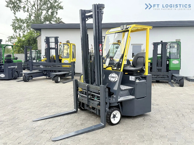 Combilift CB2500 / DUPLEX / 4100MM / DIESEL / FREE LIFT / FORK POSITIONER / SIDE SHIFT / LIKE NEW / Wide range of four-way and side loader - 4-way reach truck: picture 1 Combilift CB2500 / DUPLEX / 4100MM / DIESEL / FREE LIFT / FORK POSITIONER / SIDE SHIFT / LIKE NEW / Wide range of four-way and side loader - 4-way reach truck: picture 1