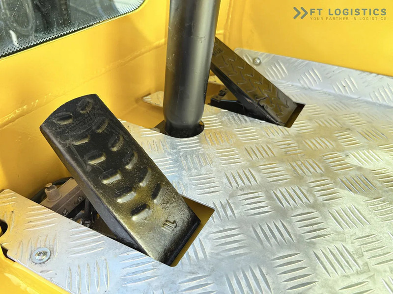 4-way reach truck Combilift Combilift C5000 / DIESEL / TRIPLEX 6000MM / FREE LIFT / FORK POSITIONER / BUILT-IN SCALE / HEATING / FULL CABIN / PERFECT CONDIT: picture 15