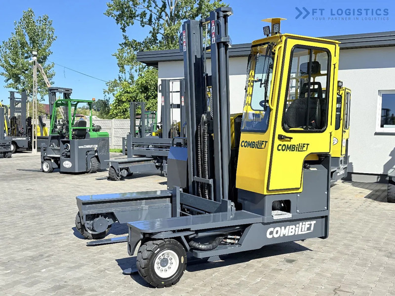Combilift Combilift FOUR-WAY MULTIDIRECTIONAL FORKLIFT C4000 / DIESEL / DUPLEX 4100MM / ONLY 2888 HOURS / FORK POSITIONER / FULL CABIN – H - 4-way reach truck: picture 4 Combilift Combilift FOUR-WAY MULTIDIRECTIONAL FORKLIFT C4000 / DIESEL / DUPLEX 4100MM / ONLY 2888 HOURS / FORK POSITIONER / FULL CABIN – H - 4-way reach truck: picture 4