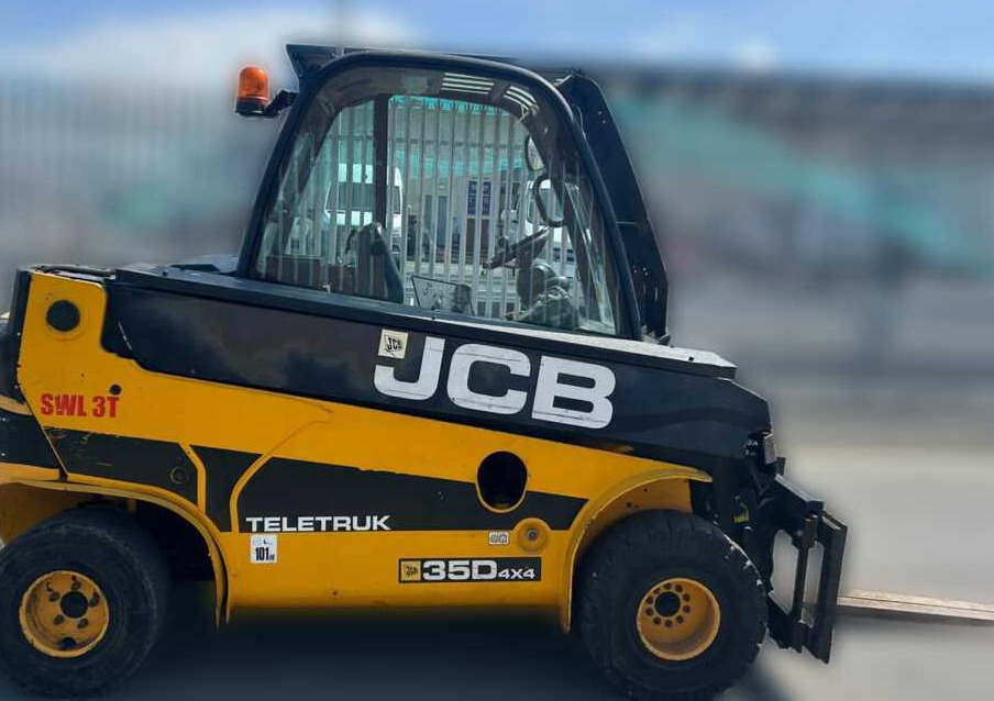 JCB TLT35D / 4X4 / DIESEL / 4100MM / CABIN / LIKE NEW - Telescopic handler: picture 2 JCB TLT35D / 4X4 / DIESEL / 4100MM / CABIN / LIKE NEW - Telescopic handler: picture 2