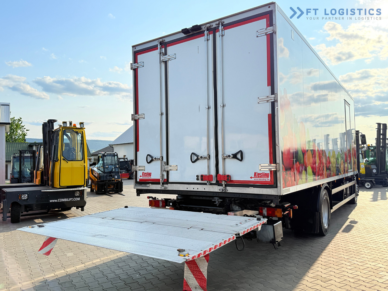 Refrigerator truck for transportation of food MAN TGM 18.290 / THERMOKING T-1200R / BI-TEMPERATURE / 19 PALLETS / 90% TYRES / EXCELLENT CONDITION / DHOLLANDIA TAIL LIFT / SIDE DOOR / PAYLOAD 8,220 KG: picture 36