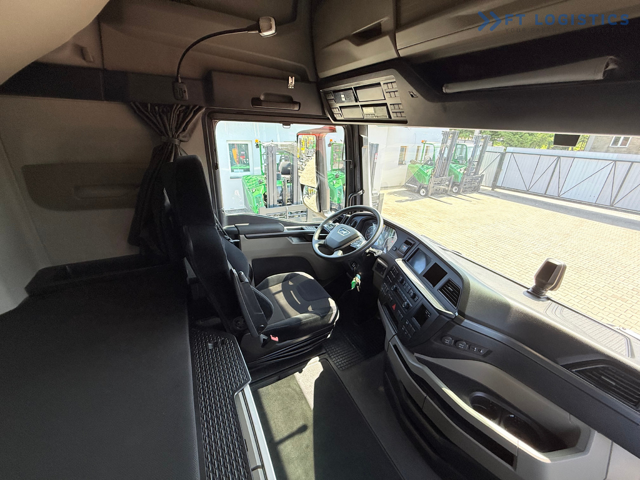 New Curtainsider truck MAN TGX 26.470 / 19 Pallets / Steering Axle / 15 Ton Payload / Retarder / Excellent Condition: picture 34