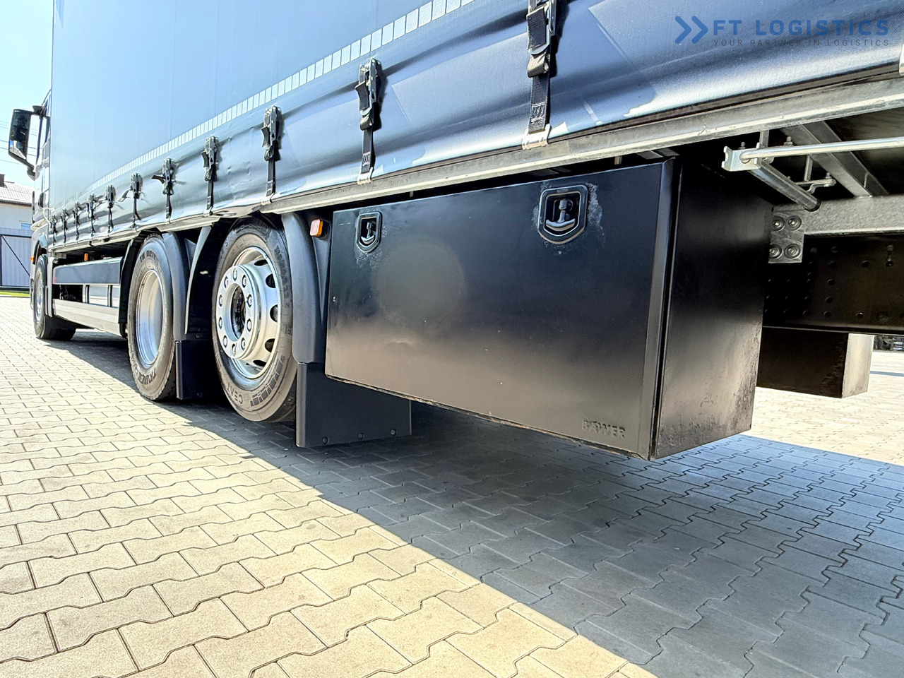 New Curtainsider truck MAN TGX 26.470 / 19 Pallets / Steering Axle / 15 Ton Payload / Retarder / Excellent Condition: picture 11