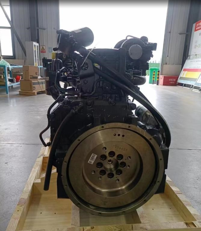 CUMMINS QSB6.7 - Engine for Excavator: picture 1 CUMMINS QSB6.7 - Engine for Excavator: picture 1