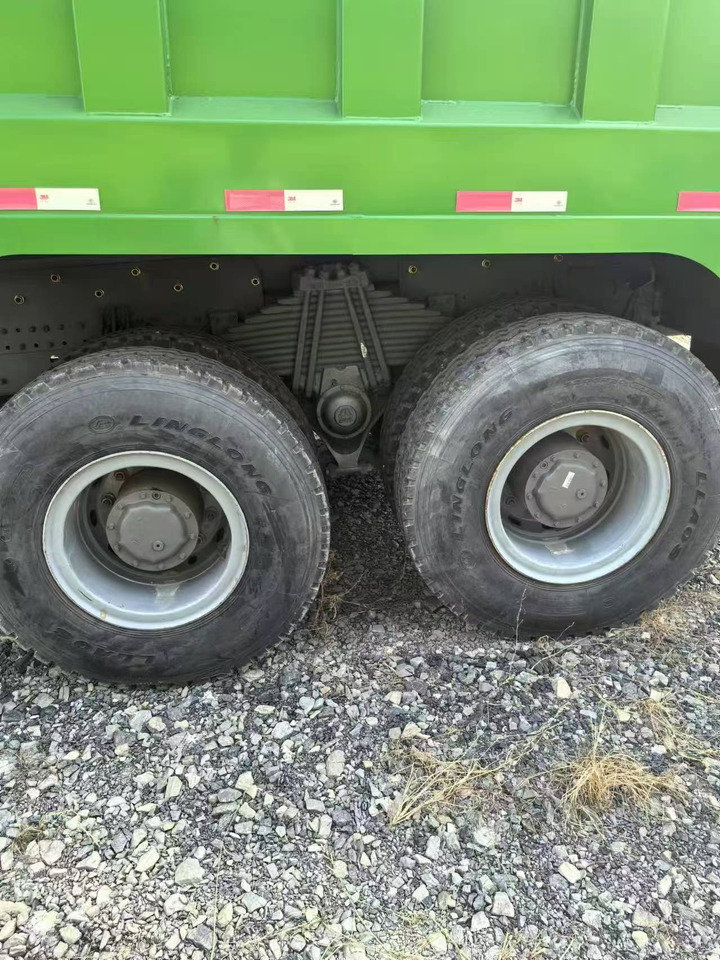 HOWO HOWO 6*6 dump truck - Tipper: picture 5 HOWO HOWO 6*6 dump truck - Tipper: picture 5