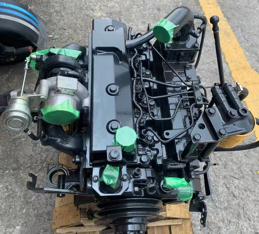 KOMATSU 4D95LE-3 - Engine for Loader: picture 3 KOMATSU 4D95LE-3 - Engine for Loader: picture 3