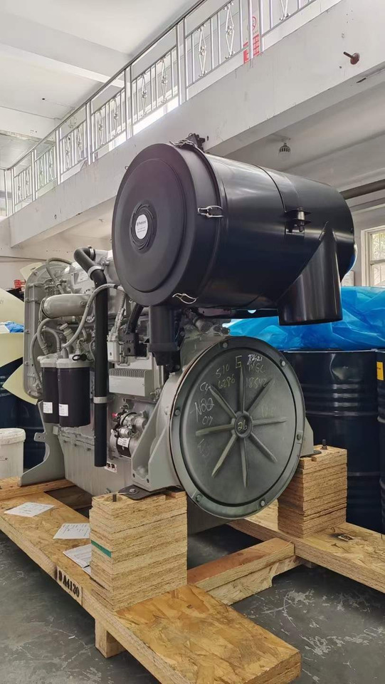 PERKINS 2506D - Engine for Excavator: picture 1 PERKINS 2506D - Engine for Excavator: picture 1