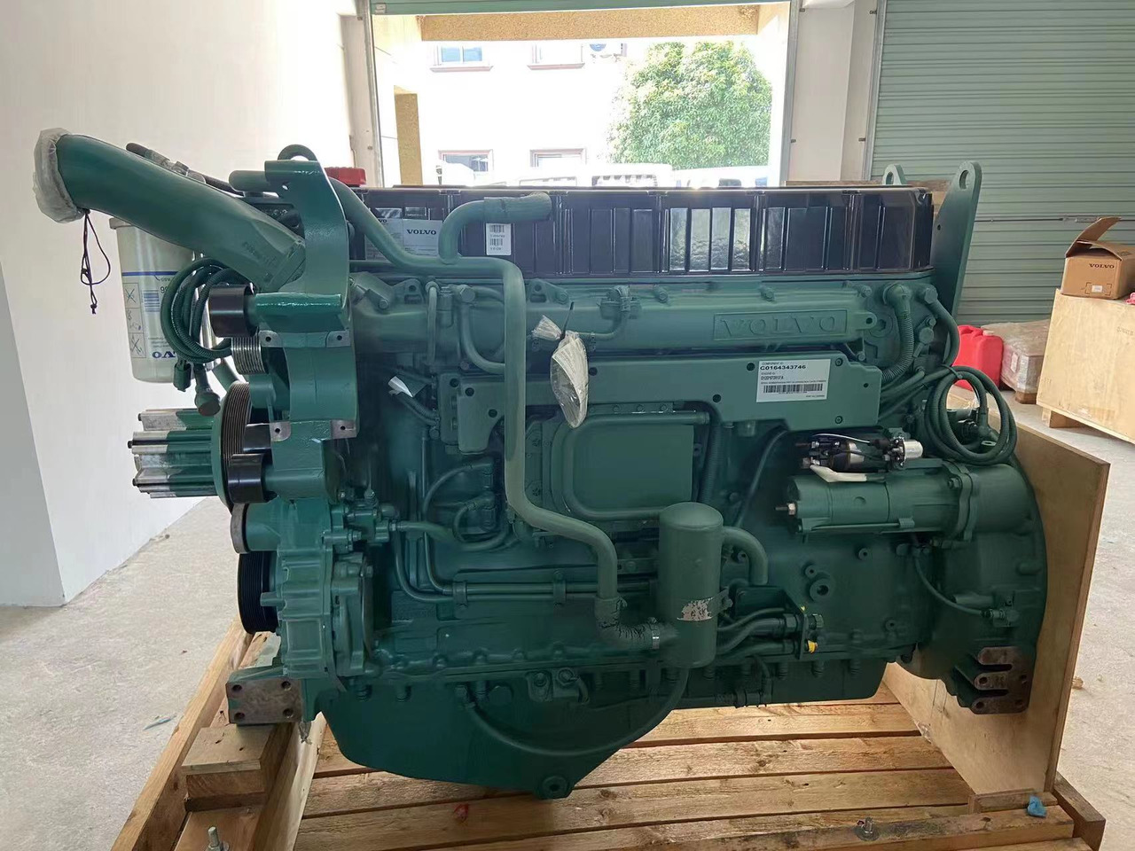 VOLVO D12D - Engine for Excavator: picture 2 VOLVO D12D - Engine for Excavator: picture 2