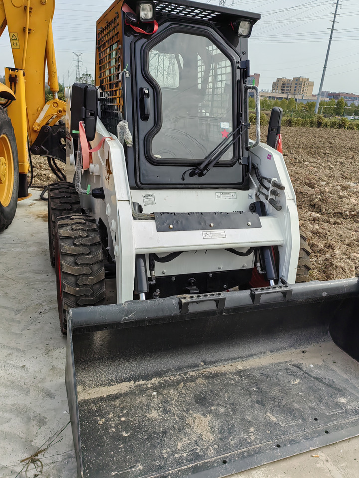 BOBCAT used second-hand good condition Bobcat S18 - Skid steer loader: picture 1 BOBCAT used second-hand good condition Bobcat S18 - Skid steer loader: picture 1