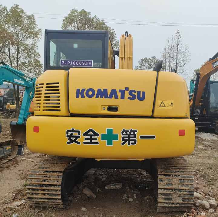 Cheap Used Komatsu PC70-8 Crawler Excavator with High Efficiency Used Heavy Machinery Komatsu PC70-8 Digger Cheap for Sale - Crawler excavator: picture 5 Cheap Used Komatsu PC70-8 Crawler Excavator with High Efficiency Used Heavy Machinery Komatsu PC70-8 Digger Cheap for Sale - Crawler excavator: picture 5