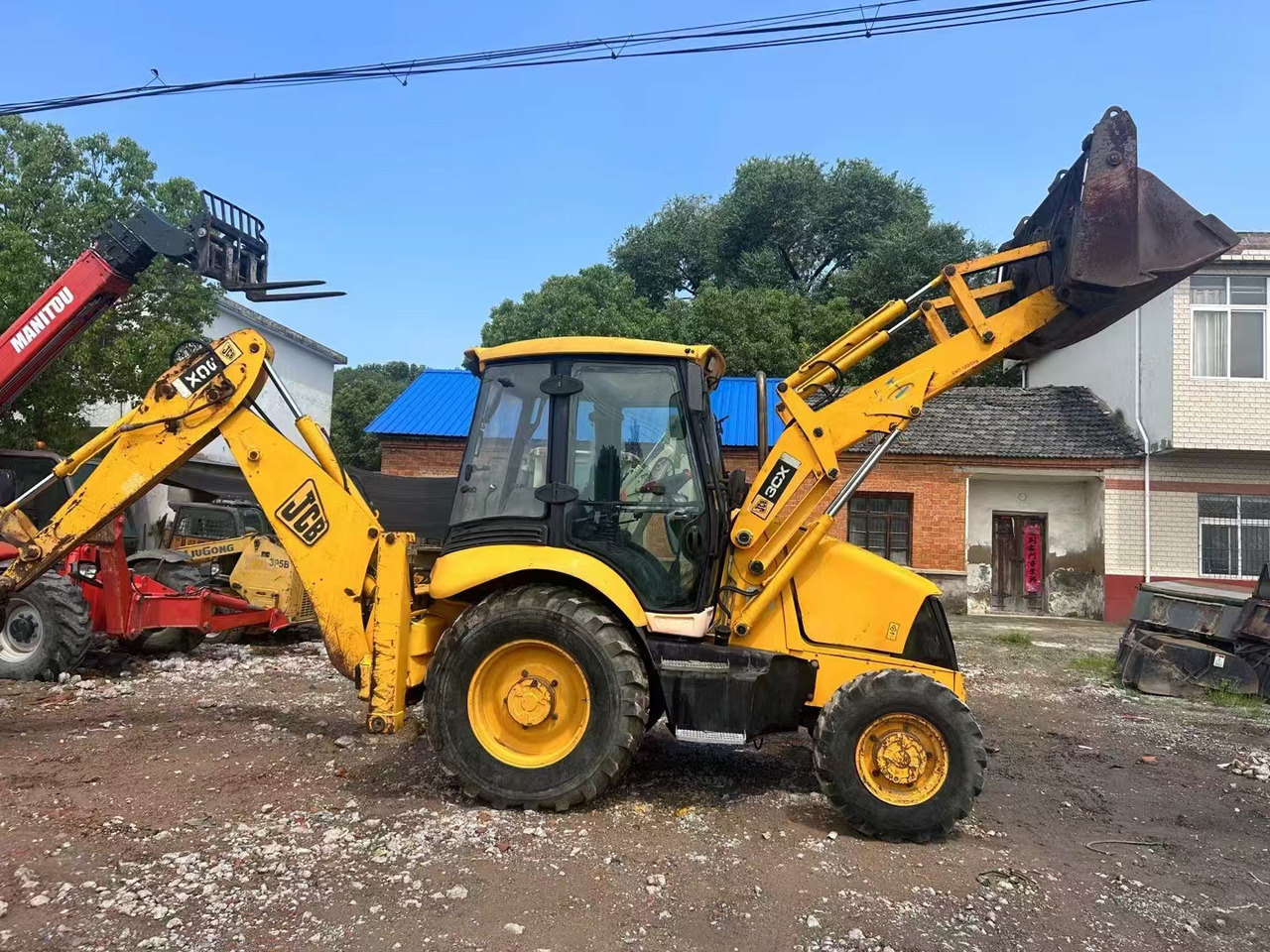 Good Condition Used Backhoe JCB 3CX - Backhoe loader: picture 1 Good Condition Used Backhoe JCB 3CX - Backhoe loader: picture 1