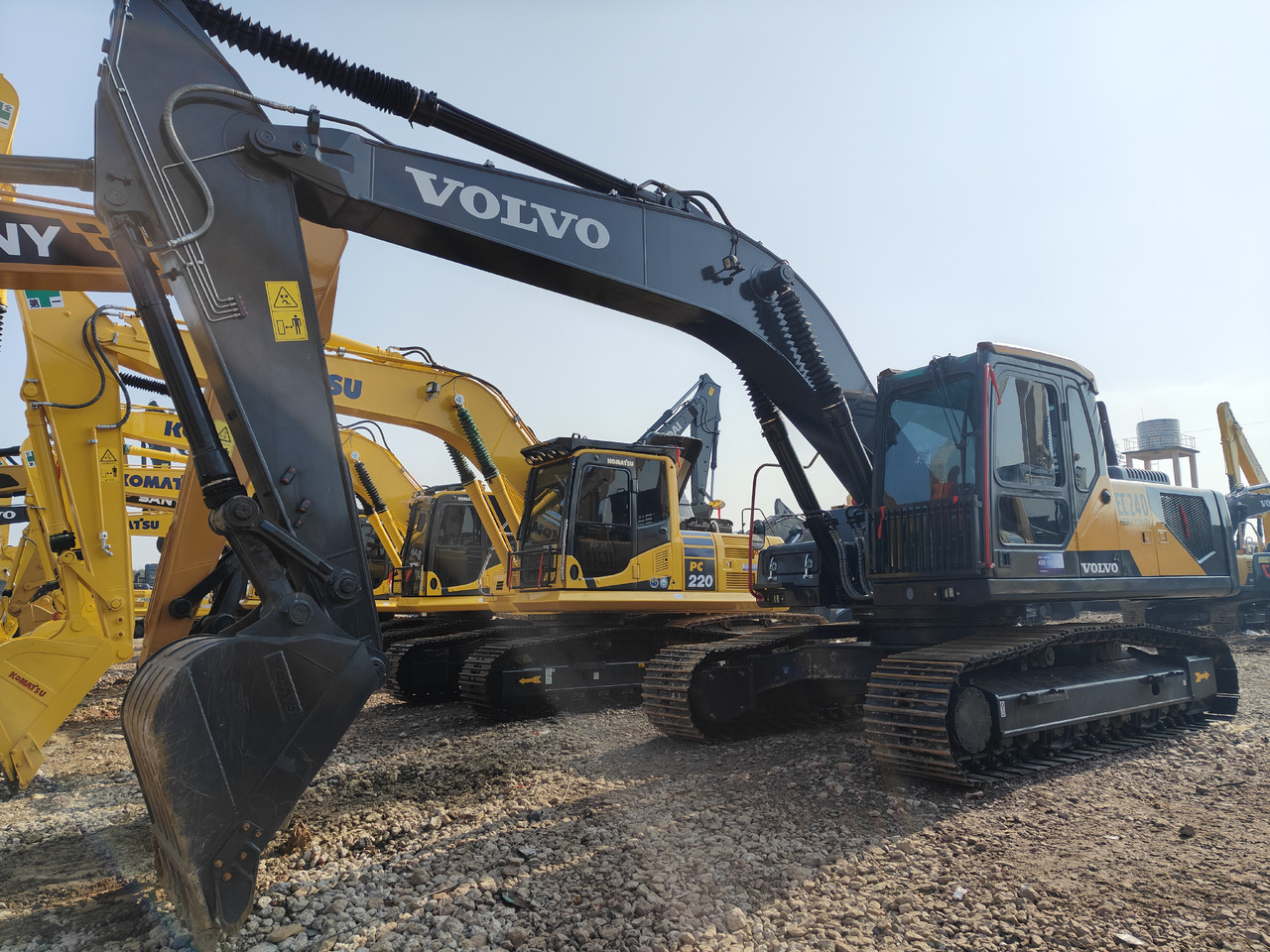 Good Condition Used Excavator volvo EC240 Second-hand - Crawler excavator: picture 3 Good Condition Used Excavator volvo EC240 Second-hand - Crawler excavator: picture 3